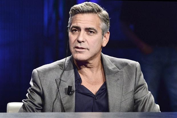 George Clooney suparat pe Daily Mail