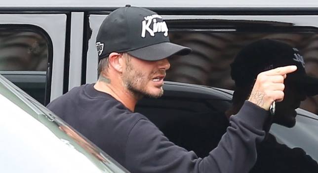 David Beckham furios pe paparazzi