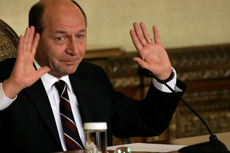 Se cere demiterea lui Traian Basescu